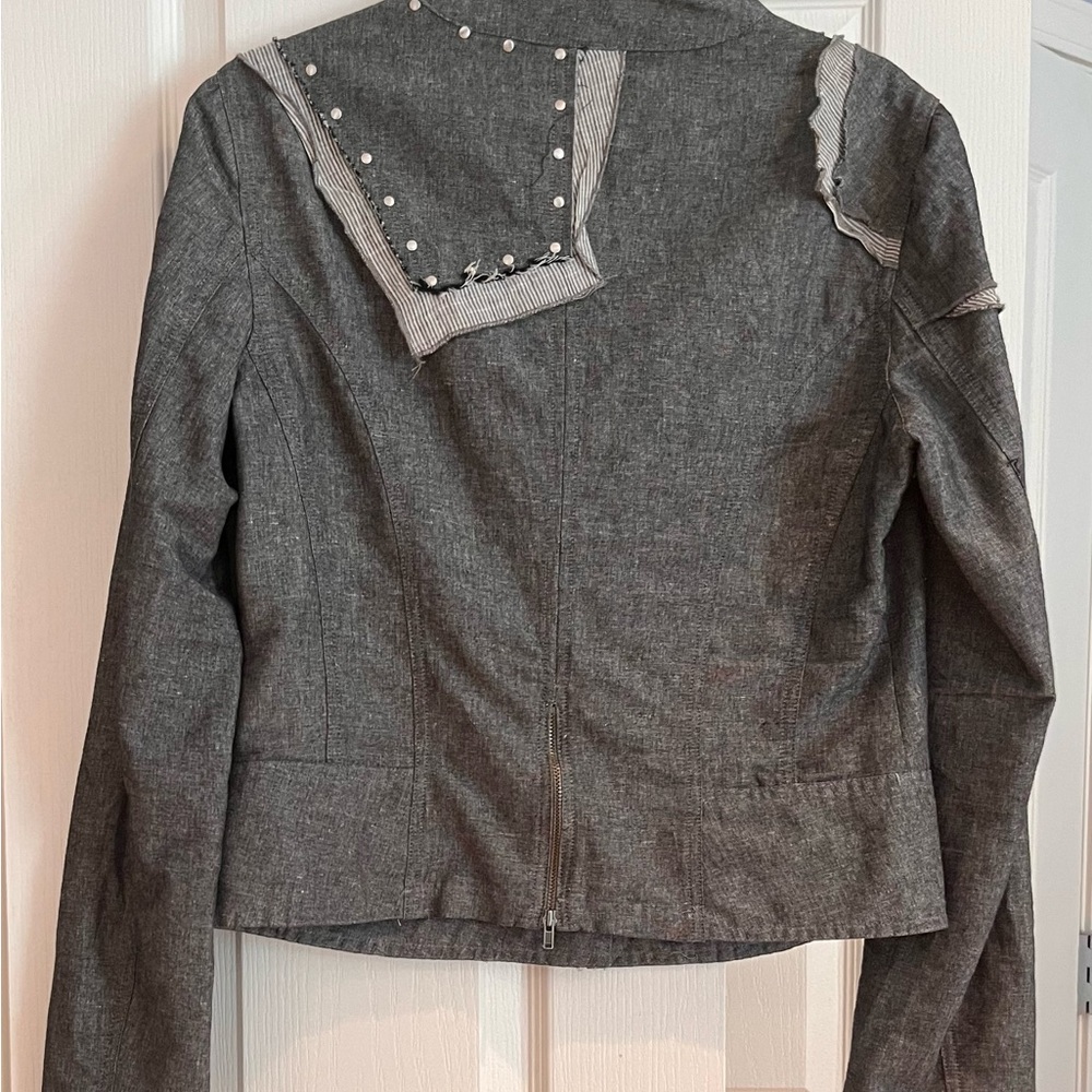 Gray Jacket Contemporary Style - Picture 2 of 8
